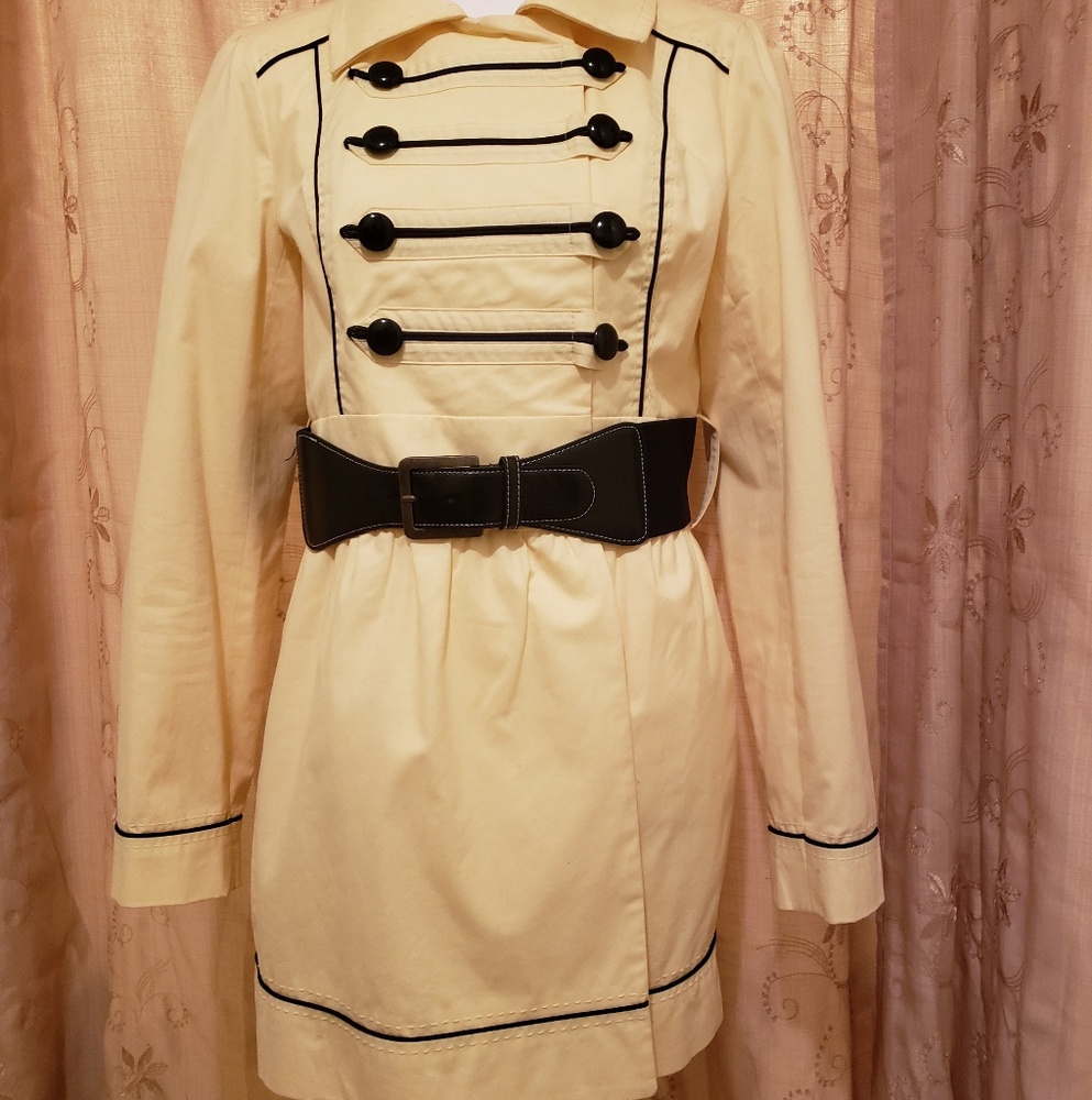 Candies yellow trench coat size Large